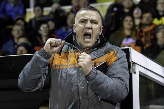 Well that didn't LAST long... Castleford Tigers finally have sacked one of the worst RL coaches ever... He took the club to LAST in the table MR errr ermm and his one brain cell are gone 👋
#SUPERLEAGUE #CASTLEFORDTIGERS