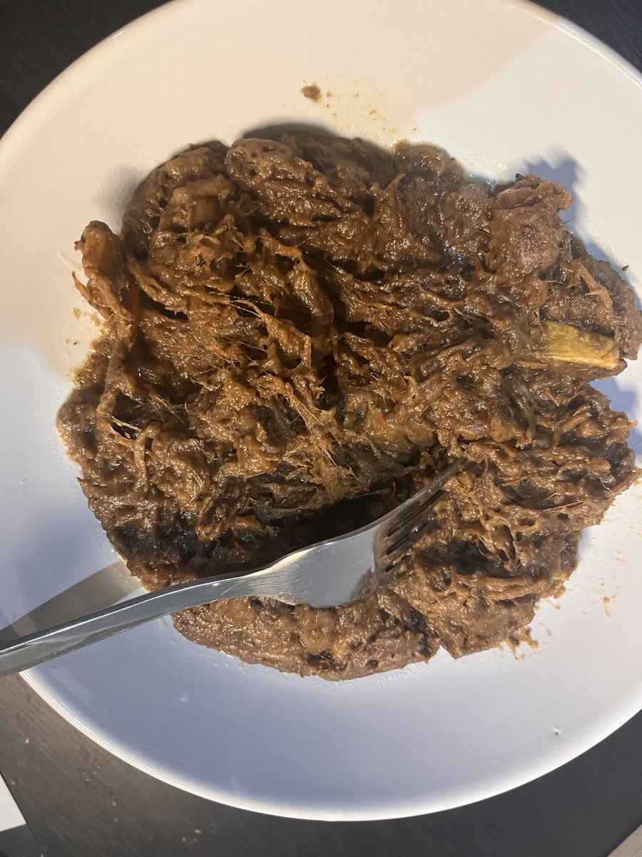 VictorBaatweng's tweet photo. Just got back from comedy night and the only thing edible in my rented house is the only delish thing in the world sourced from Republic of Ngamiland.
#tswii #gaboronecomedyclub #dinyao https://t.co/jedT2a94AV