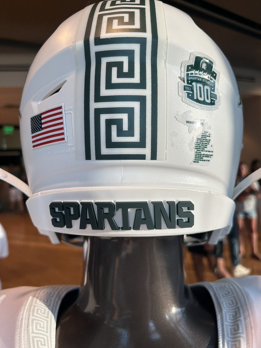 OdellBretthamJr's tweet photo. 😍 #GoGreen https://t.co/ZyZKWLvMZr
