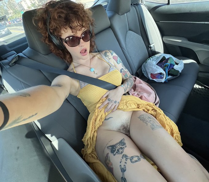 in the Uber like https://t.co/2akHbnICFh