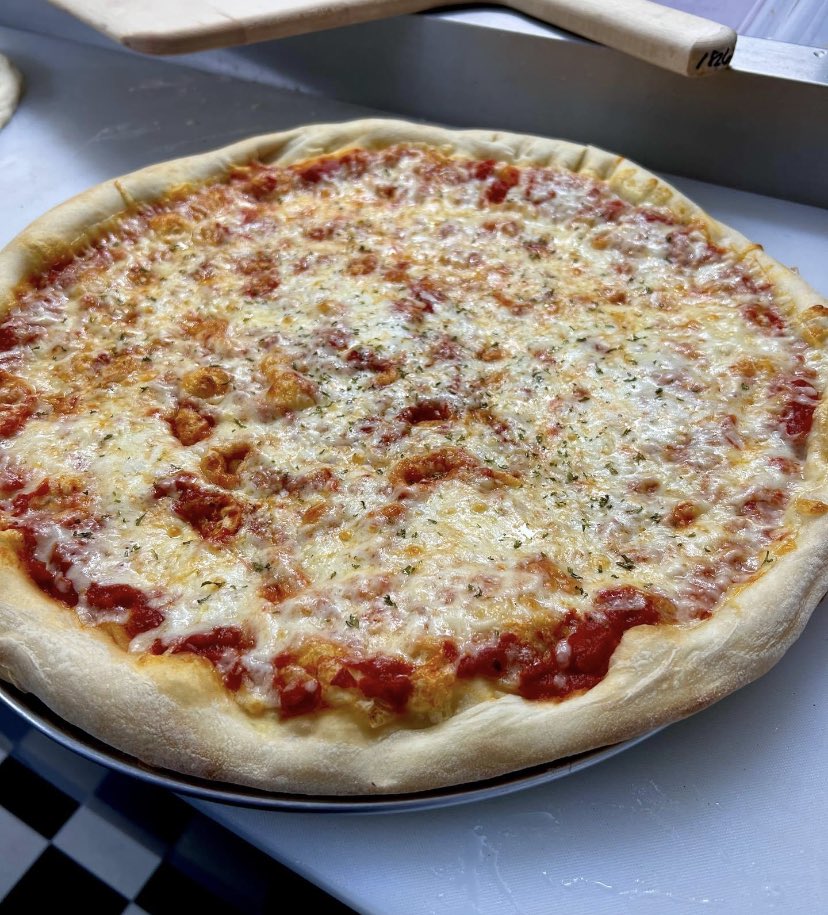 camilluspolice's tweet photo. Big shoutout to Pizza Di Corsa for feeding our members last night. Thank you for the delicious pizza!
#pizzatime #communitysupport #CamillusStrong #WAO #CWATCH #afternoonshift https://t.co/GBgsl9CmvC