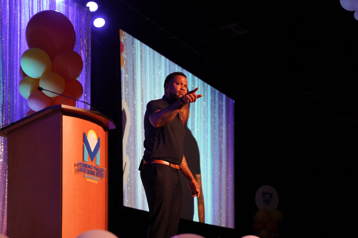 MorenoValleyUSD's tweet photo. An unforgettable moment at the Joint Leadership Summit as @TommieMabry spoke. 🌟 His incredible journey and transformative message have challenged us to think differently and embrace our roles as leaders with authenticity and empathy. https://t.co/ORs6kNXyC4