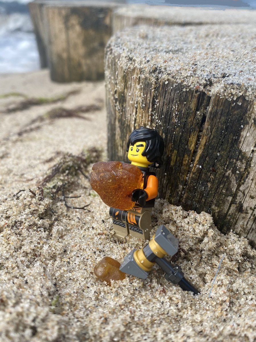 nasalbazar's tweet photo. It was Cole who got all of these amber pieces!? #coleninjago #legoninjago #ninjago https://t.co/Uwzc57h9tl