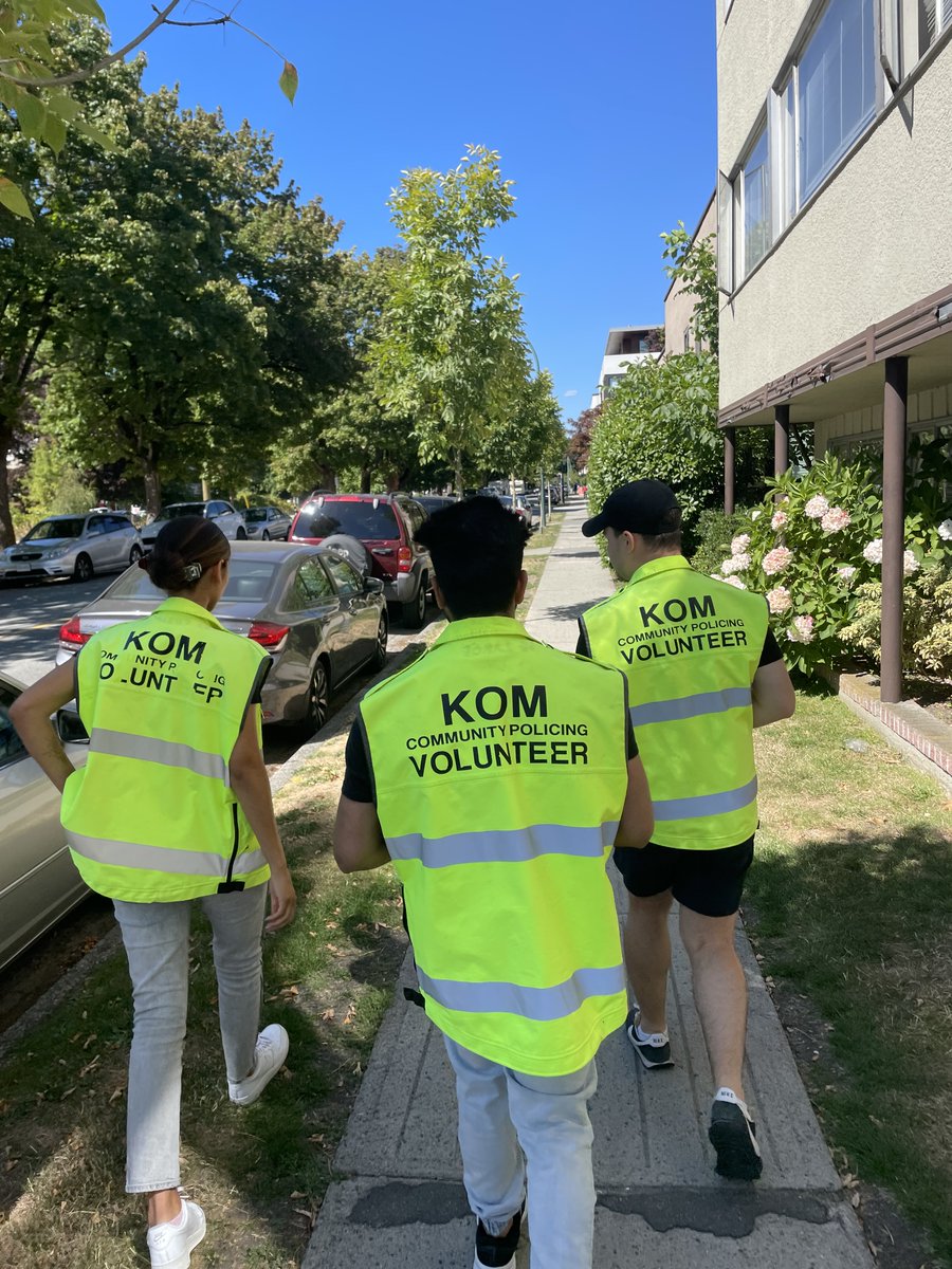 🌞 Bright day at #KOMCPC!

Lots of actions, fun, and learning opportunities as #KOMCPC #TeamLeads train new volunteers with #CIVA (Office Operations) and #footpatrols

#KOMCPC #VolunteerTraining #CommunityKindness #CIVA #footpatrols