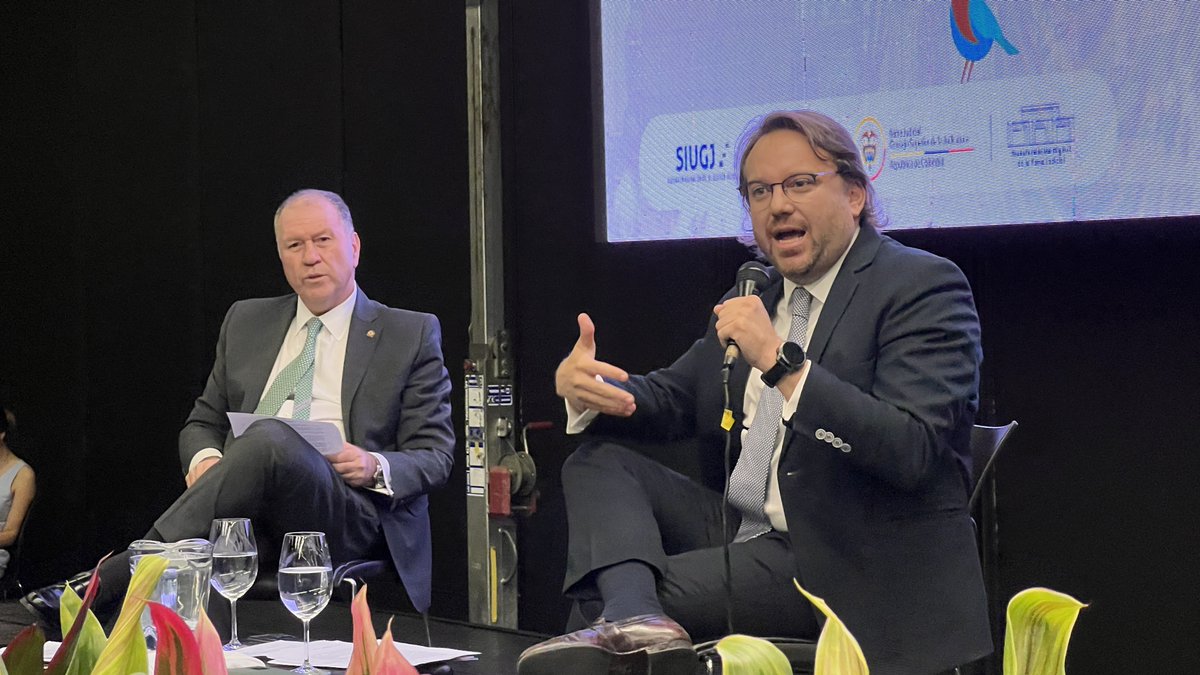 grupolinktic's tweet photo. 📸#EnFotos| Cerramos con éxito el XXX Simposio Nacional de Jueces y Fiscales 2024, un espacio de transformación, innovación y participación para fomentar e indigar sobre los nuevos retos y desafíos que trae la justicia para #Colombia.
.
.
#juces #siugj #fiscales #colombia https://t.co/JeI4yOAFjo
