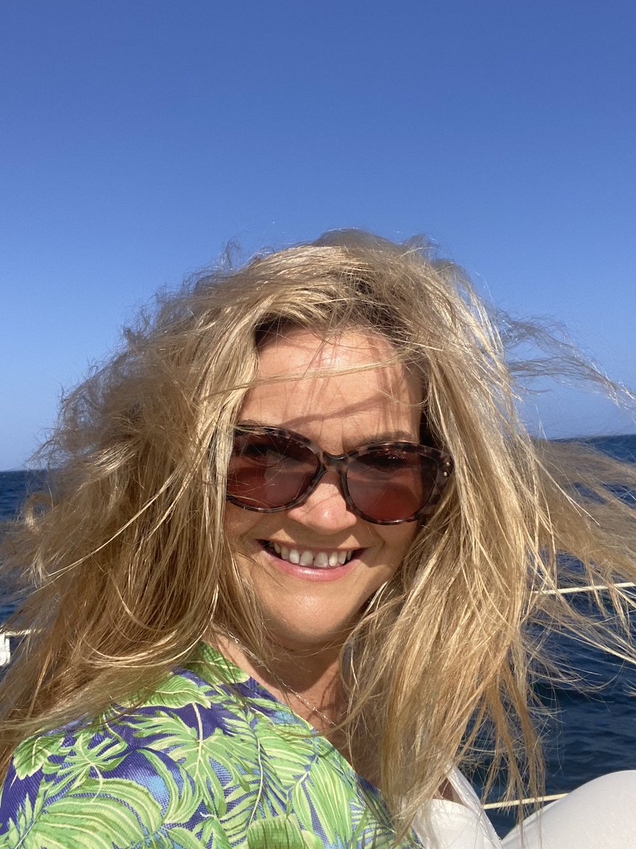 Strutty74's tweet photo. Sea legs were not the problem today. The beach waves took it a step too far tho #ayeayecaptain #itsthehumidity #fridayeveningsailing 🛥️🥂🍾 https://t.co/sxCamRfout