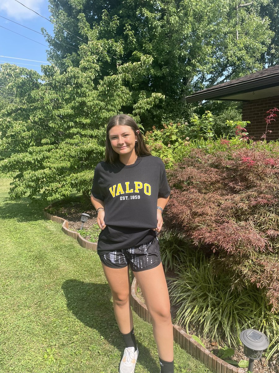 Unbelievably PROUD of our #6 Brooklynn Couch!!! Brooklynn verbally committed to continue her academic and athletic career playing D1 softball at Valparaiso University. 

#GoTigers | #TigerSoftball