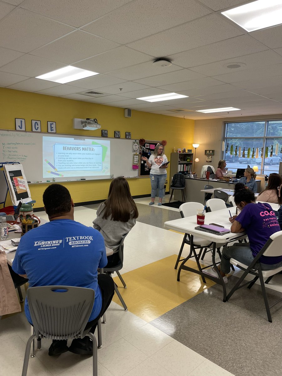 Kate Elmore tweet media