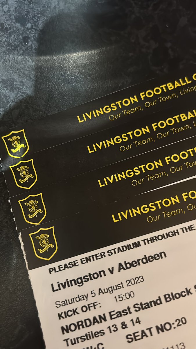 Lornz4's tweet photo. 🎶I wanna be in that number, when the reds go steaming in…!!🥰 - let’s fucking have it @AberdeenFC !!🆎⚽️❤️ #COYR #NewSeason #FitbasBACK https://t.co/zmxhwxxfC2