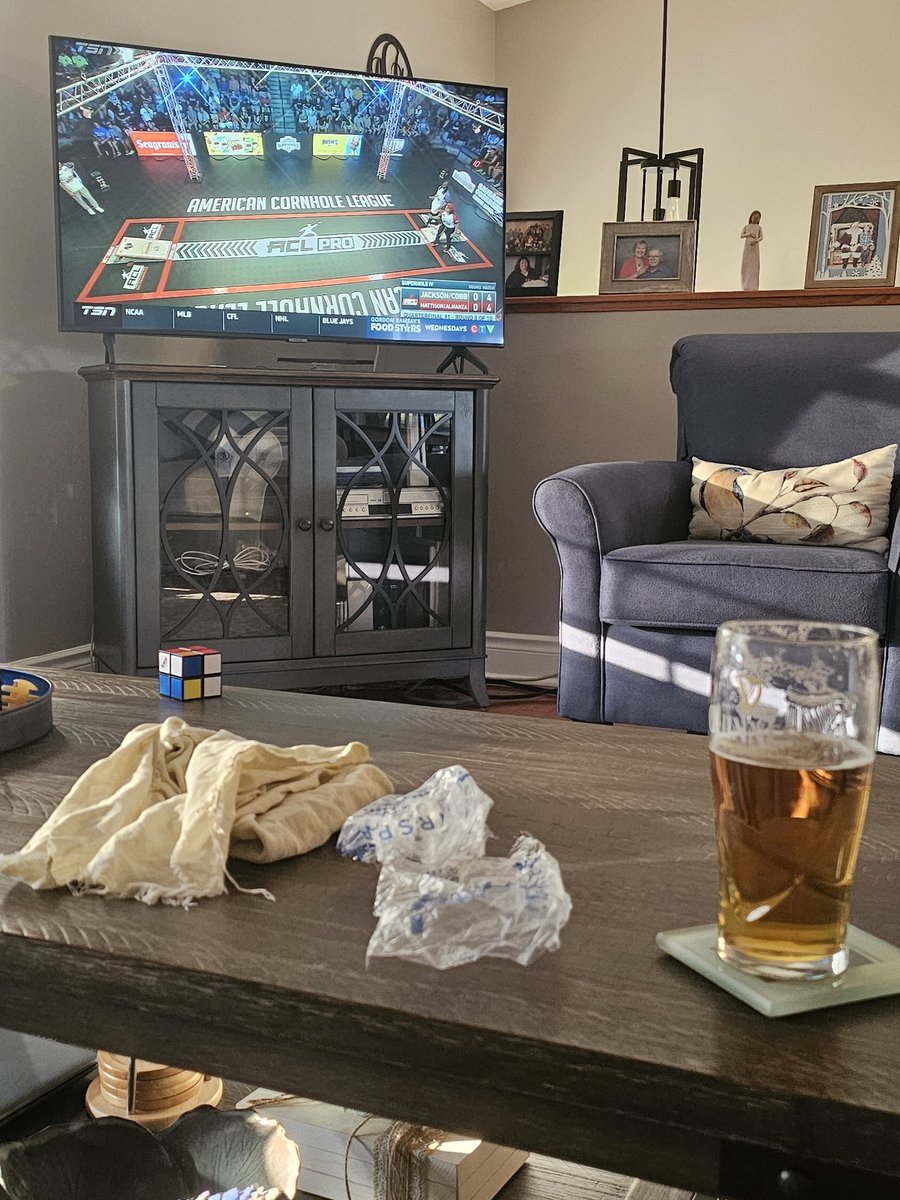 jelley08's tweet photo. First to 21
#ESPN8 #TheOcho https://t.co/qOKVbHujeV