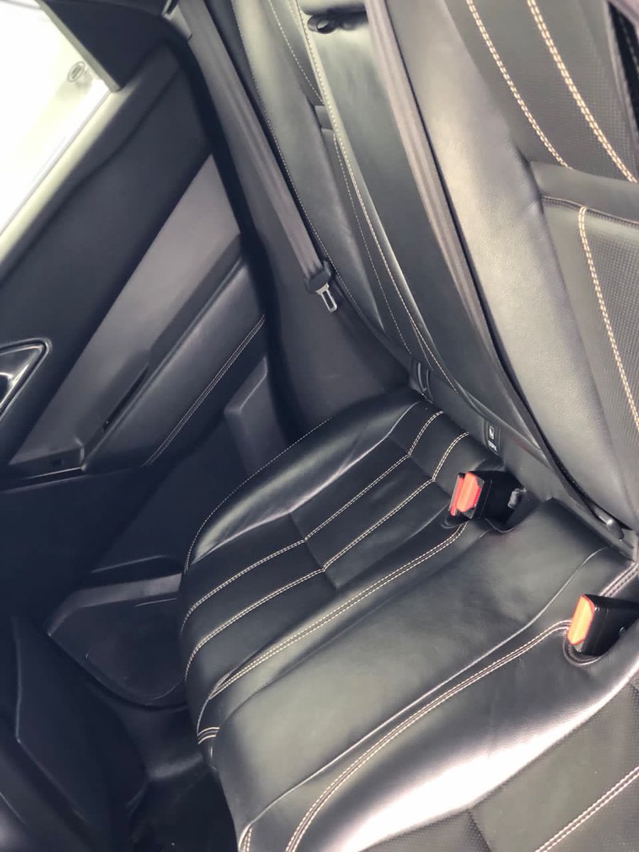 Omar_Automoblie's tweet photo. Available for Sale
Neatly used 2018
Range Rover Velar P250s
Full paid Duty
Price : 29m
☎️ 07048363199
#Lagos #fridaymorning #TREASURE #Abujacars
#AbujaTwitterCommunity #BBNaija #BLEACH_anime #Ecomog #Lagos https://t.co/oROK0q4ZoD