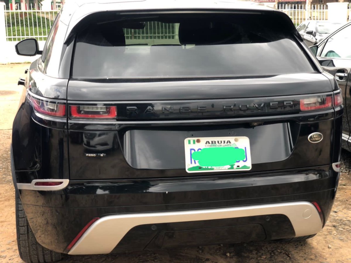 Omar_Automoblie's tweet photo. Available for Sale
Neatly used 2018
Range Rover Velar P250s
Full paid Duty
Price : 29m
☎️ 07048363199
#Lagos #fridaymorning #TREASURE #Abujacars
#AbujaTwitterCommunity #BBNaija #BLEACH_anime #Ecomog #Lagos https://t.co/oROK0q4ZoD