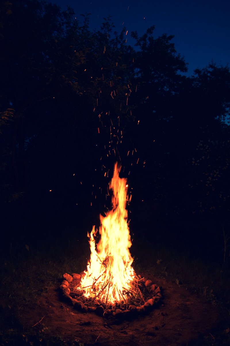 ChainedGalaxy's tweet photo. Finally, gathered some words for a post again. Images speak for themselves mostly 🔥☀️💃https://t.co/nit0sg2PmP #solstice #blockchain #blog #hive #community #photography #photographylovers #latvian #jāņi #midsummer https://t.co/CwiMUiP486