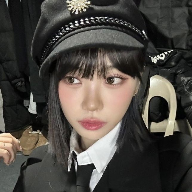 hello let's be mutuals any fandom is mutuals and retweets are highly appreciated. im new in stan twt and from 🇵🇭 hoping to be friends with y'all #stantwt