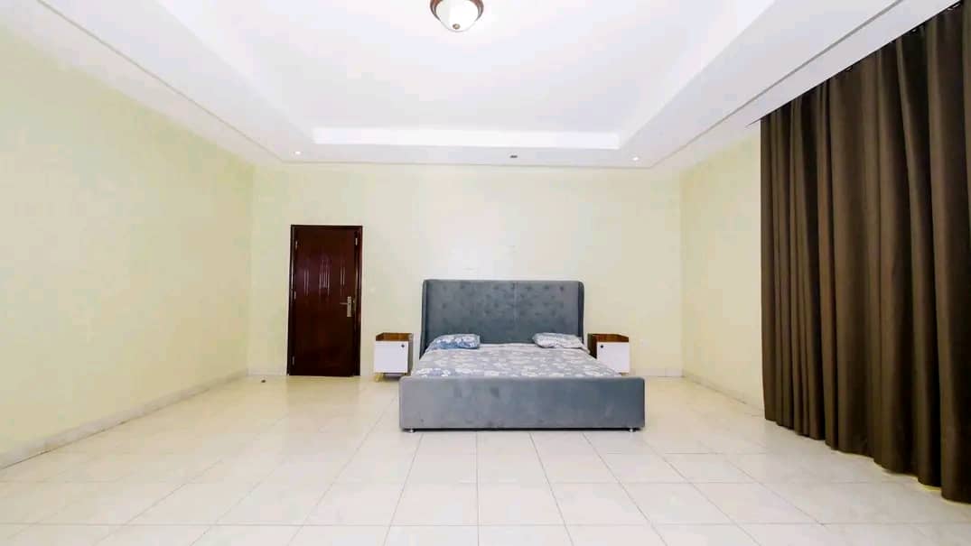 BEAUTIFUL HOME LISTED FOR RENT AT REBERO(KIGALI/RWANDA)

price:2.5M($2500)

Descriptions:
 *7 bedrooms
*6 bathrooms
*sitting and dining room
*big parking
*Home office
*outside quarters..
*Accessibility: Tarmac road
Contacts:0780641757
rwandarealtor.com

#RealEstateinRwanda