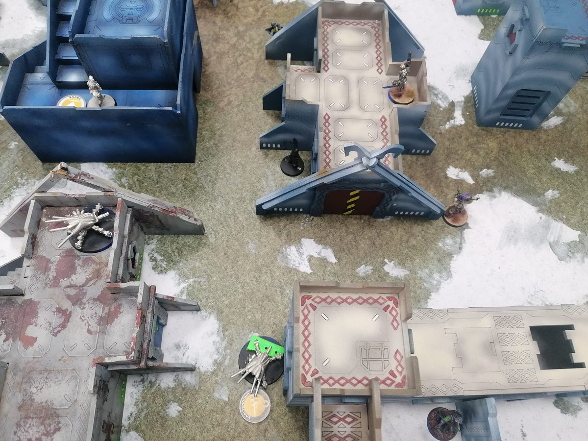 Habemus_Ludum's tweet photo. #quedadashabemusludum
Enfrentamiento entre Órdenes Militares y Haqqislam, con victoria de los cruzados contra el infiel.
#infinityvive @InfinityTheGame @corvusbelli_ #INFINITY #haqquislam #PanOceanía #wargames #wargame #Wargaming #warmongers https://t.co/Ut14A8spMS