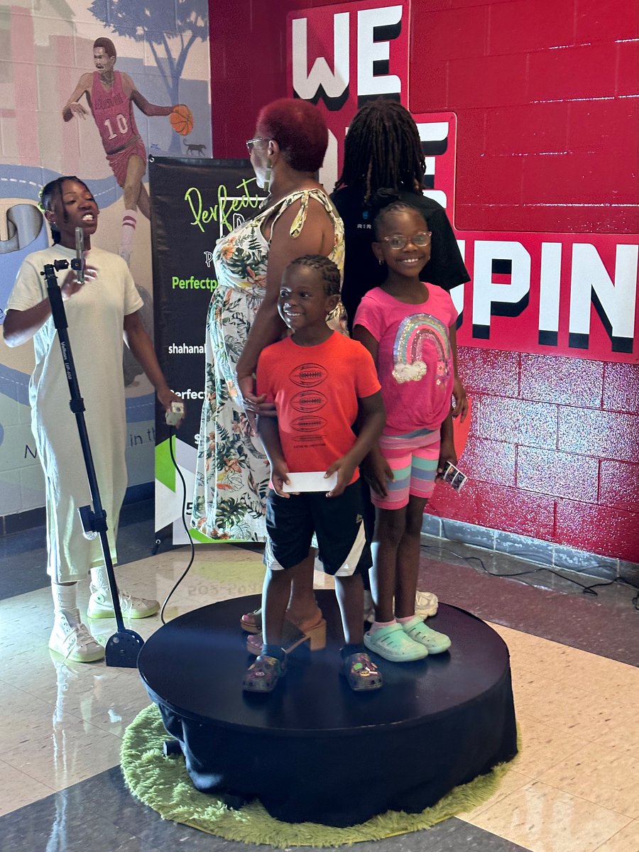 Maupin_ES's tweet photo. So many smiles today when the Maupin family was reunited during Meet the Teacher! Thanks to our community partners for being with us, and to our staff, students and guardians who joined us! It was a wonderful day- we can’t wait until Wednesday! @JCPSKY @JCPSAsstSuptAIS https://t.co/zwySxcLe1B