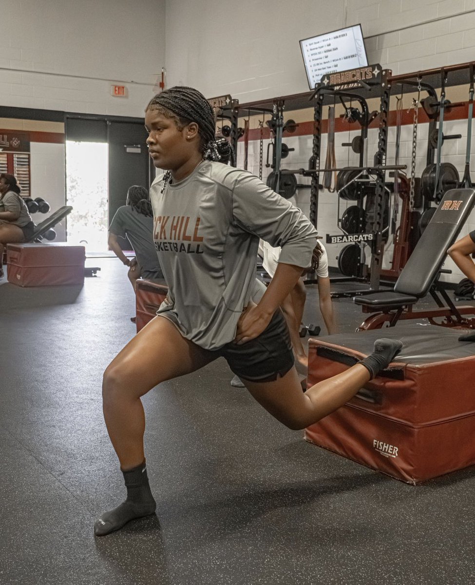RHHSGirlsBBall's tweet photo. The Lab is always open #BearcatLabWork @Sterling_Imani @sarahgwildy @chlo5_hudson @eminebe_balling #BuiltDifferent WeWorkin “WoW” https://t.co/ofrH93xkji