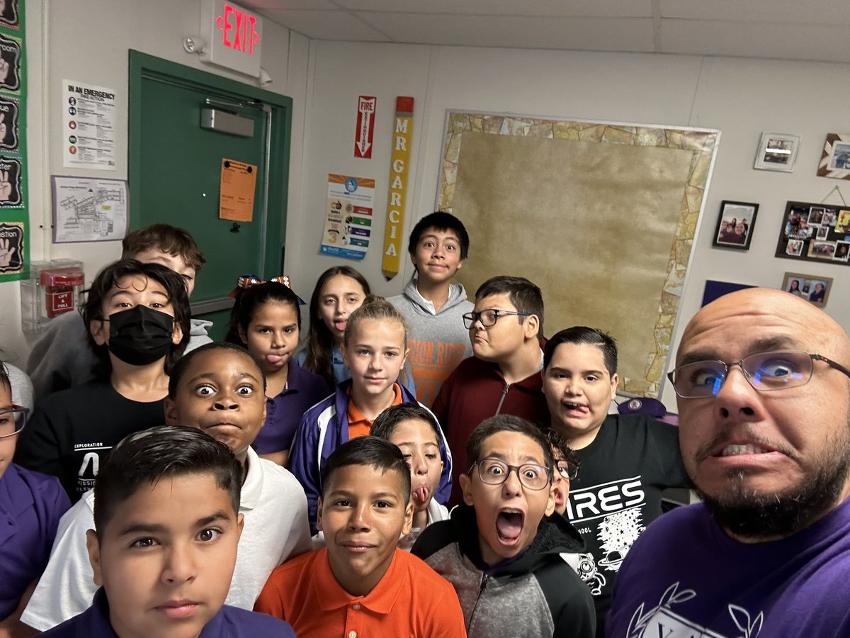 Week 1 is in the books! Looking forward to an amazing year with these OWLsome kiddos 🦉👨‍🏫👩‍🏫💜
@MRidge_ES #TeamSISD #manymindsONEmission #VoxCorVita