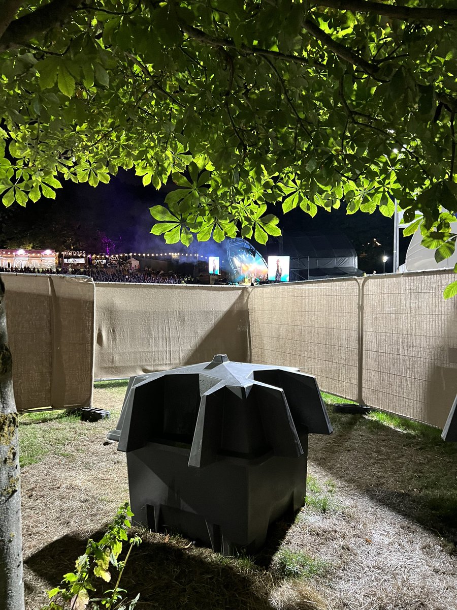 Crystal Palace Bowl, watching Primal Scream.

Great venue with excellent facilities and a good view of the band. 

8/10.