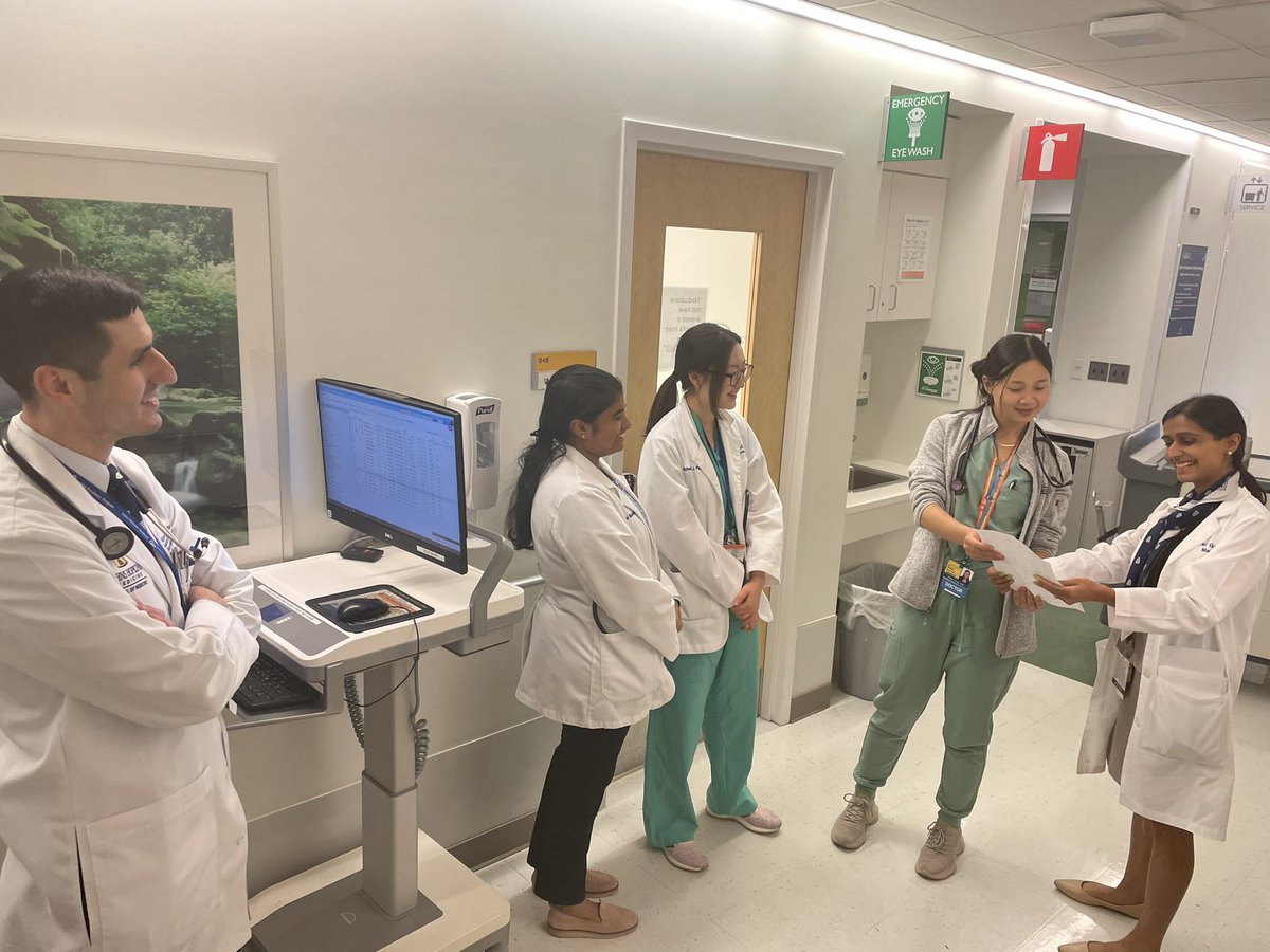 OslerResidency's tweet photo. Another great ACS rounds on the Barker Firm/Firm of Choice with incredibly skilled teaching from @grammargandhi and @MRGoetschMD on everything from bundle branch blocks to FUO. The joy of both medicine and learning on full display. #oslerpride https://t.co/iaiIuedJYG