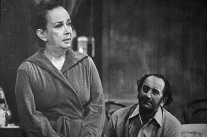 TeatroUC's tweet photo. Como Teatro UC despedimos con cariño y admiración al gran actor Luis Alarcón, quien hizo vivir en nuestros escenarios grandes obras como “El misántropo”, “Hamlet”, “María Estuardo” y “La balsa de la Medusa”. Un abrazo afectuoso a sus seres queridos y amigos 💙 https://t.co/U8zWUmjkKC
