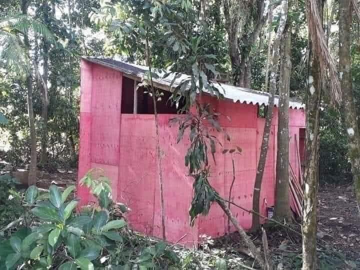 lucascarriele's tweet photo. vem morar comigo vida já fiz nossa casa da barbie https://t.co/i3F9gUUHiX