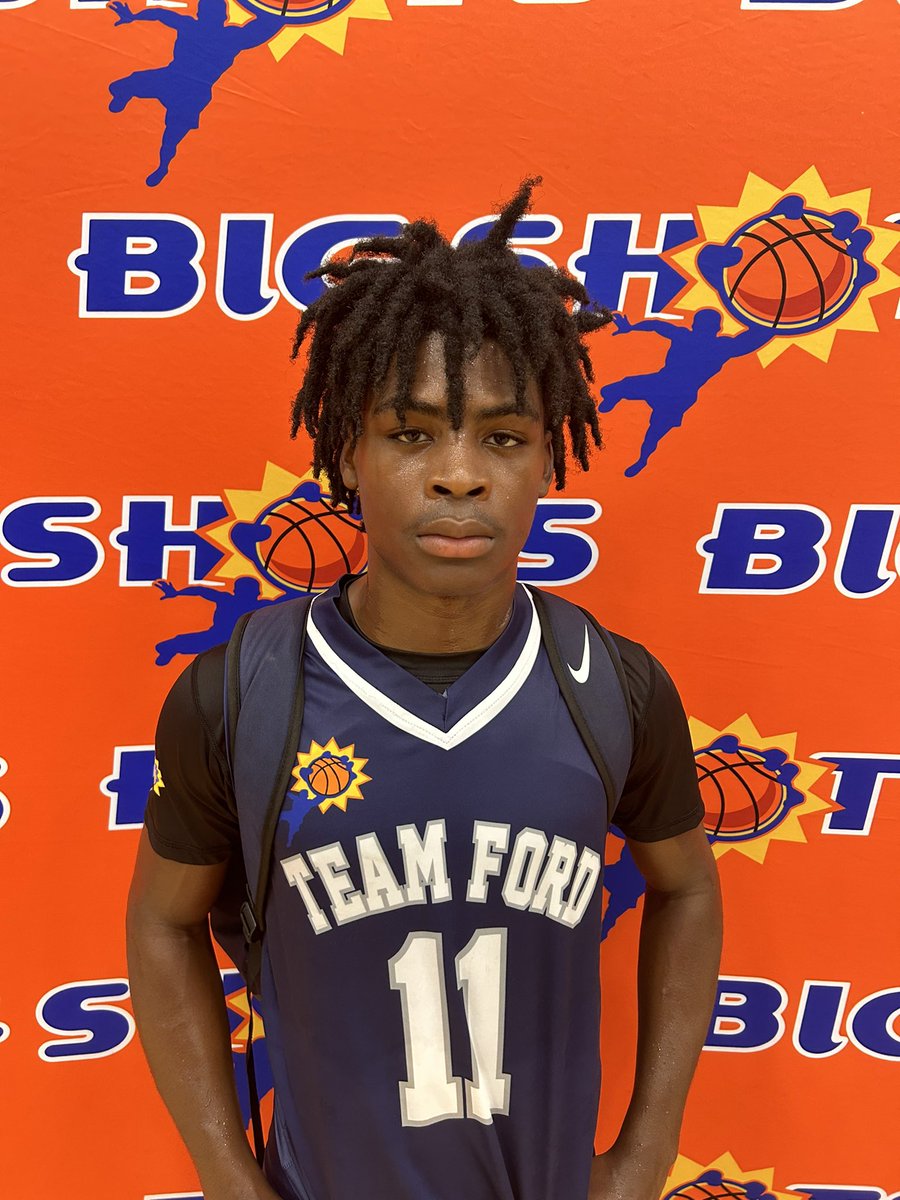 BigShotsGlobal's tweet photo. #BIGSHOTS #CharlestonFinale 

16u

365  50
13 Steele Robinson 19
1 Tanner Smith 17

Team Ford 48
11 Kris Swift 20 https://t.co/4oL8HBBlvz