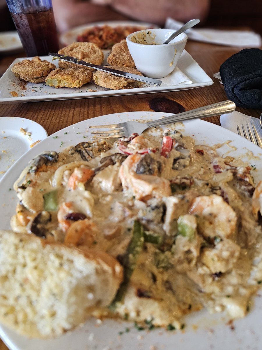 A great meal always leads to great inspiration or just a satisfied belly 😋😜🤣 #FoodieFriday #southerncuisine #CafeLaFleur #Mississippi