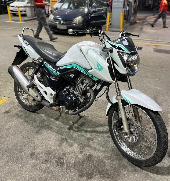 Por um momento eu imaginei que fosse a minha moto kkkkk