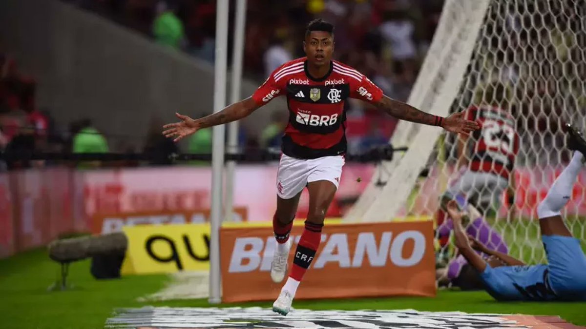 Rodrigo67010057's tweet photo. Tite : Bruno Henrique não consegue jogar em espaço curto 😭(por isso não era convocado).
No dia em que o Richarlyson jogar mais bola que Bruno Henrique eu paro de ver jogo do Flamengo... Vsf Tite. https://t.co/dIPbsNeUw8