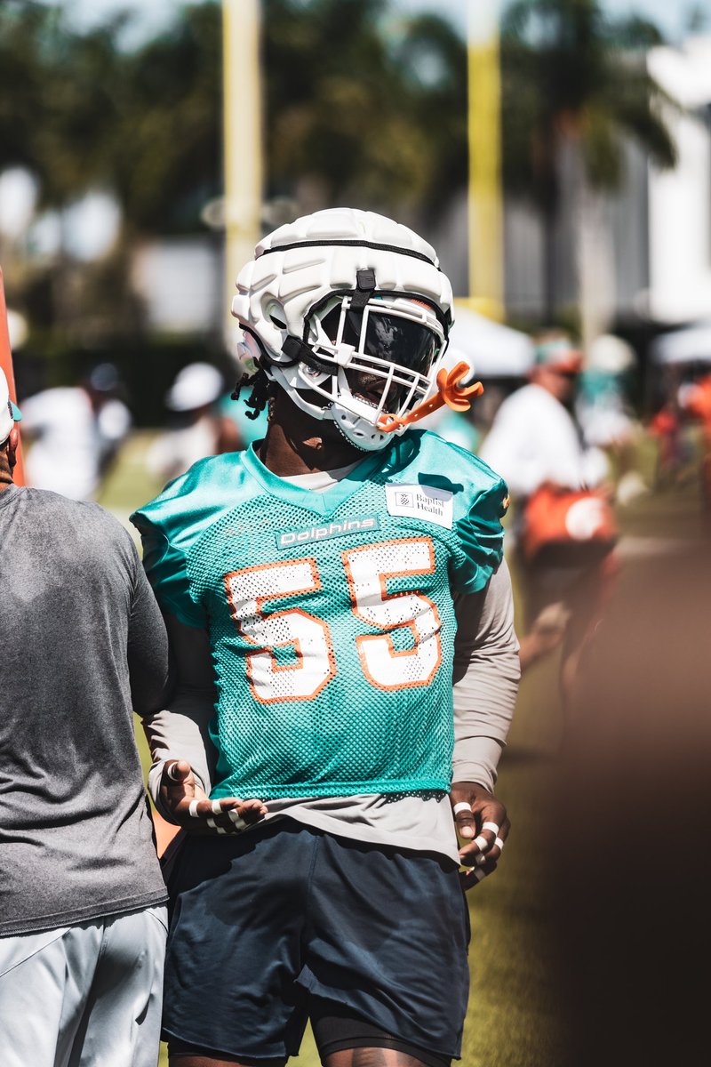VMinikwu's tweet photo. Camp Vibes ⛺️
.
.
.
.
.
.
.
#miami #MiamiDolphins #football
#explorepage #explore #sportsphotography https://t.co/0qS5VtFsZS