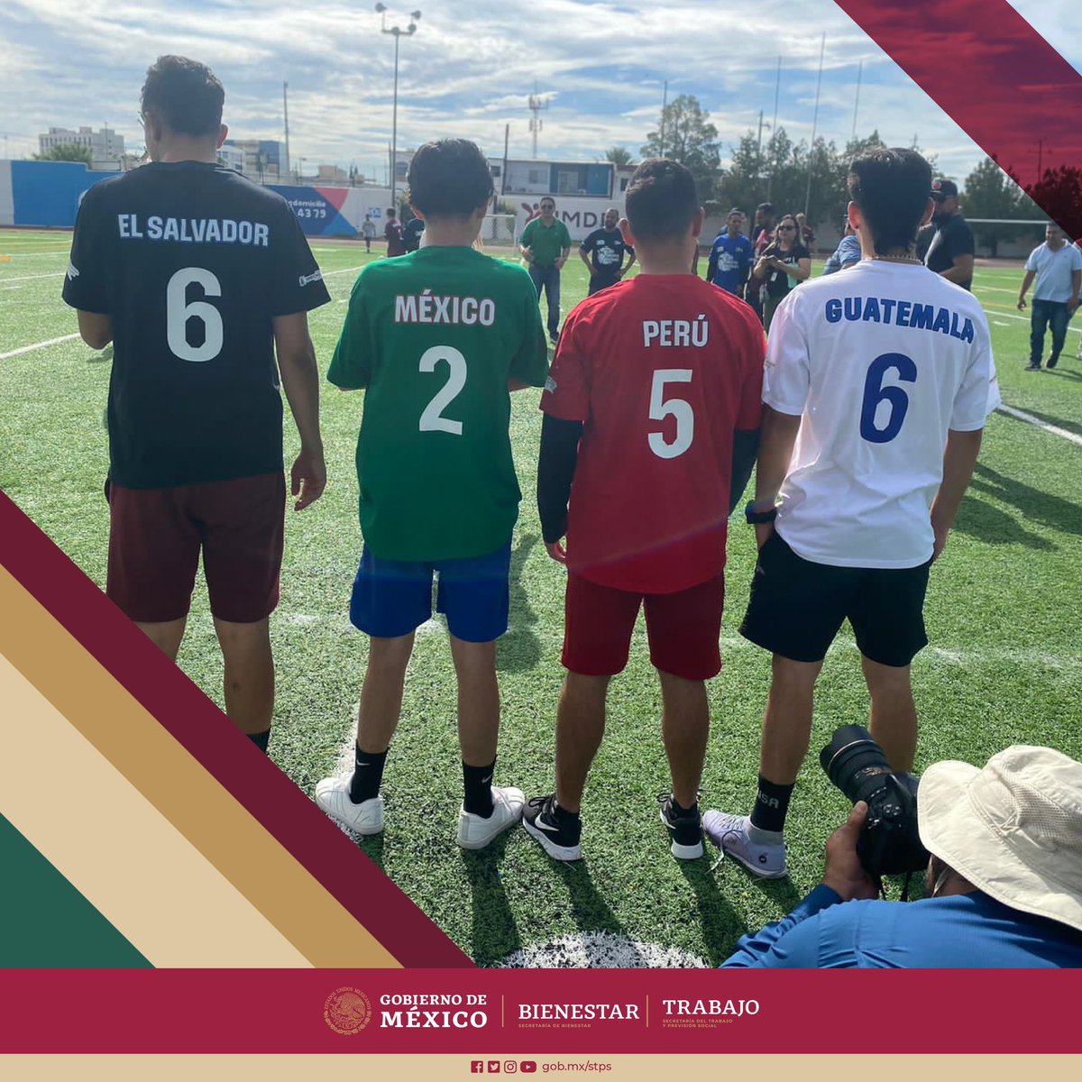 CIM_FN's tweet photo. Pasión, alegría y entusiasmo, fueron los condimentos que la población migrante del CIM Leona Vicario y el albergue "Kiki" Romero impregnaron en el Primer Torneo de Futbol Rápido "Copa América Migrante" realizado en @MunicipioJuarez.
#TodosSomosMigrantes https://t.co/glMrUyZeB0