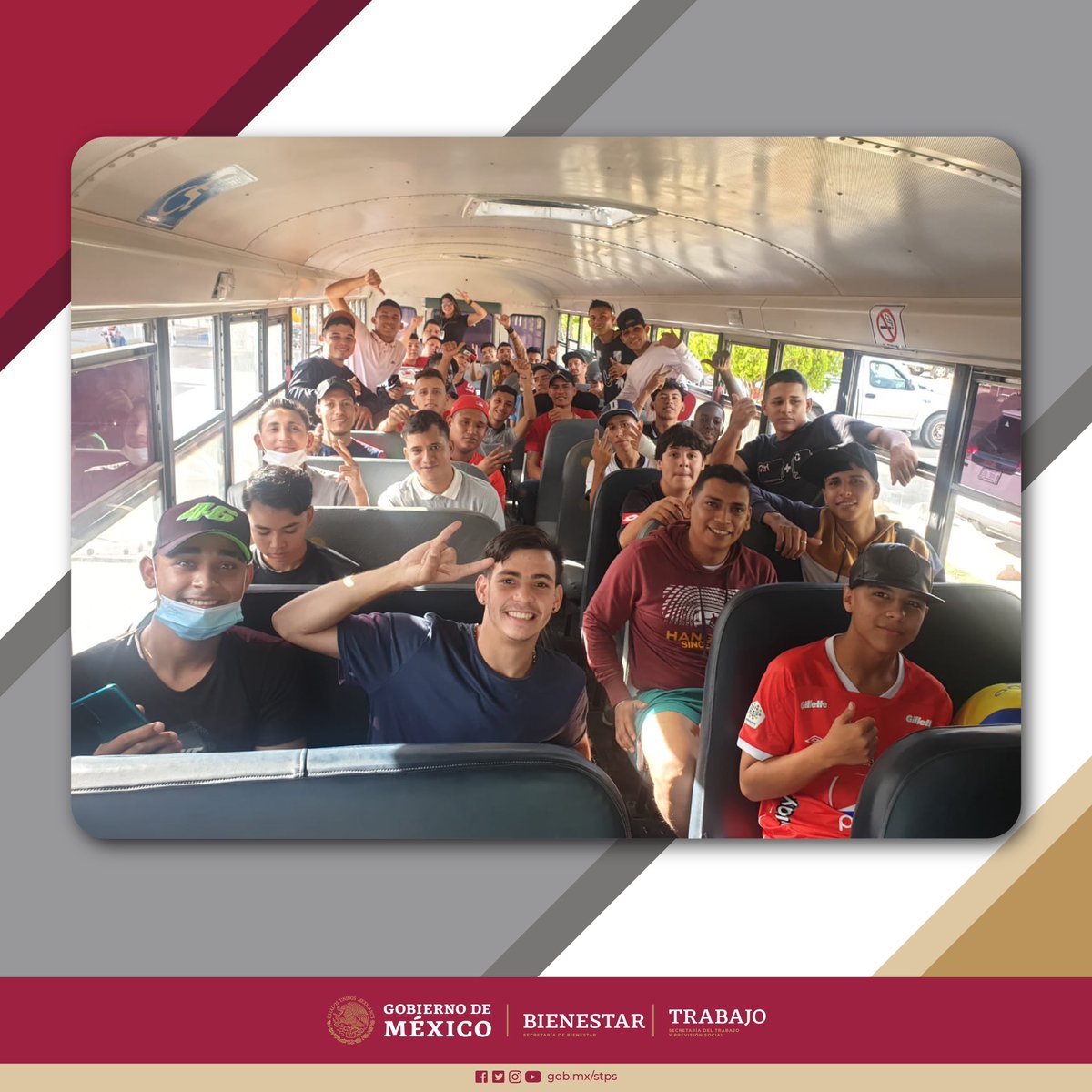 Pasión, alegría y entusiasmo, fueron los condimentos que la población migrante del CIM Leona Vicario y el albergue "Kiki" Romero impregnaron en el Primer Torneo de Futbol Rápido "Copa América Migrante" realizado en <a href="/MunicipioJuarez/">Ciudad Juárez</a>.
#TodosSomosMigrantes