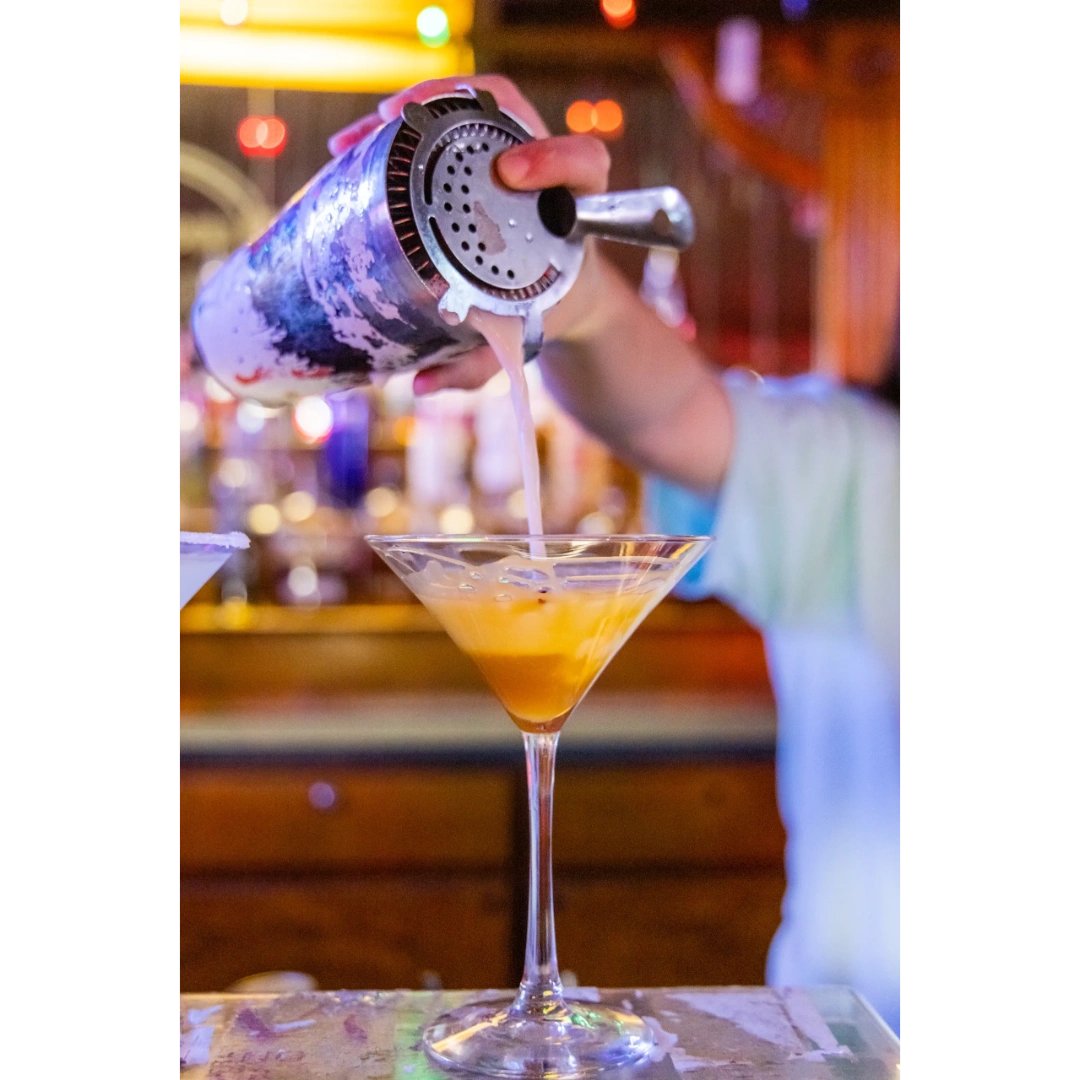 Beechwood4451's tweet image. Sit back, relax, and let our warm and attentive staff take care of you in our cozy lounge area. Enjoy a perfectly crafted cocktail or your favorite drink while soaking in the friendly atmosphere. Cheers! 🥂 #WarmHospitality #AttentiveService #RelaxAndUnwind