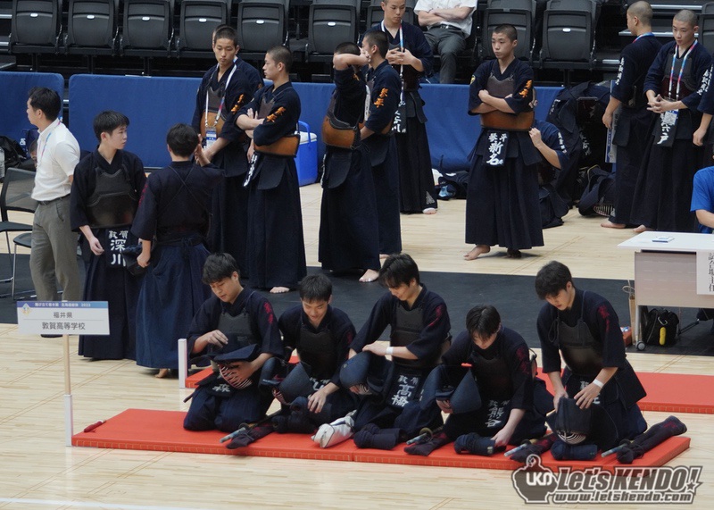 letskendo's tweet photo. おはようございます、LET'S KENDOです。

本日の北海道インターハイ剣道は、男子団体戦予選リーグ、午後から女子個人戦ベスト8となります。
今日もちょこちょこ速報していきますので、お時間あるときにLET'S KENDOを見てください〜
https://t.co/KAbK1g8RGy https://t.co/2TPpXUQtg9