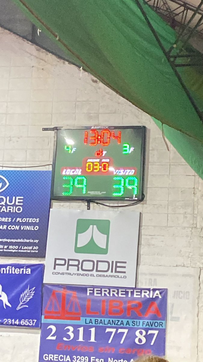 CVerdirrojo's tweet image. Final del primer tiempo 

Se va con empate en 39 

Vamos #Verdirrojo  💪