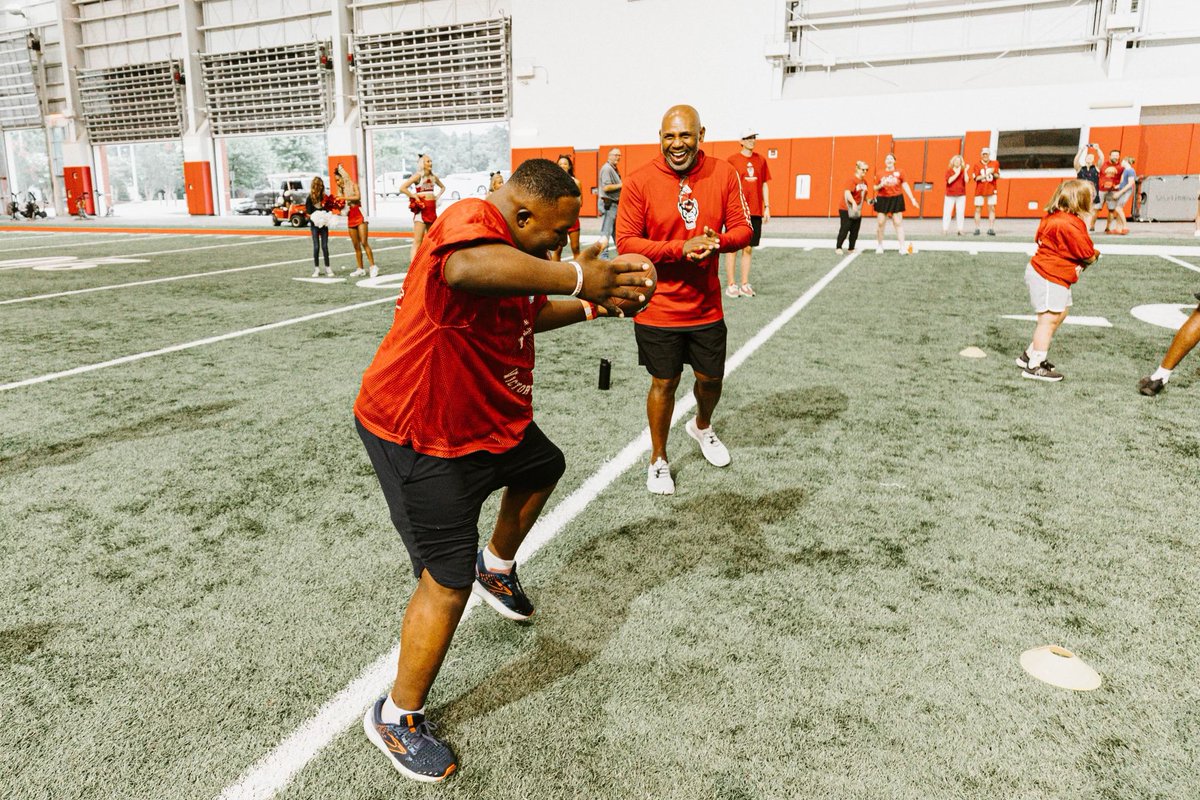 PackFootball's tweet photo. Doesn’t get better than this 

#1Pack1Goal https://t.co/ZSwJh7JdZR