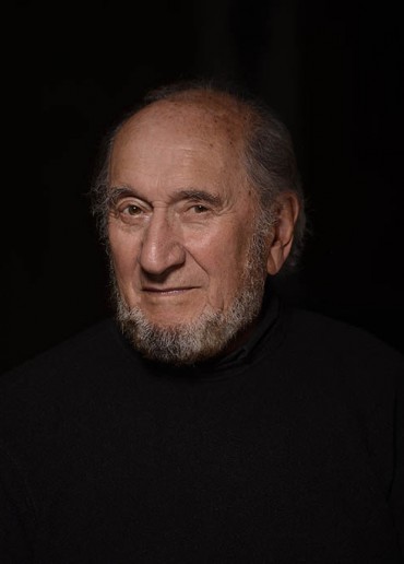 CinetecaChile's tweet photo. Despedimos al gran actor chileno Luis Alarcón (1929-2023). Desde su primera actuación en "Tres miradas a la calle" (1957), Luis Alarcón participó en casi 50 películas chilenas. Su nombre tenía y tendrá para siempre un lugar fundamental en la historia de nuestro cine. https://t.co/kjLCKDzIvT