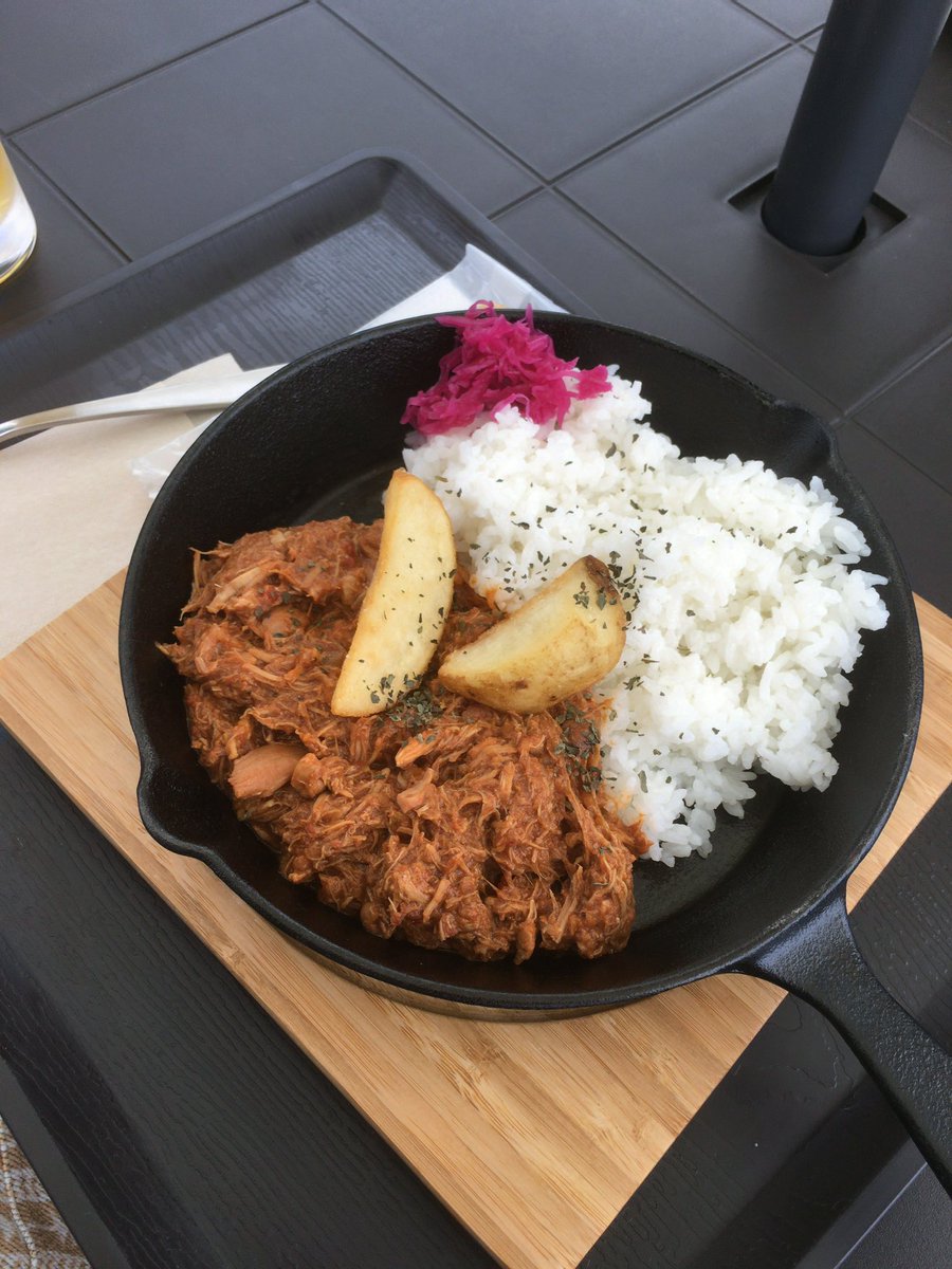 ataro01's tweet photo. さらにコロナ前まで遡ると、少し高い所からお送りしてた #THEbeachDAY 。
やはり食べてばかり(笑)
#andlove https://t.co/SSVGy3alqs