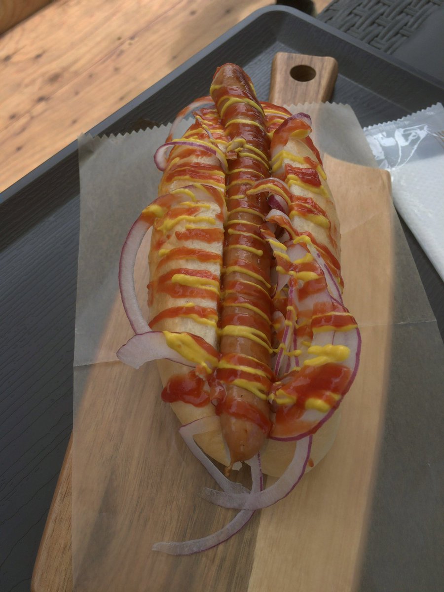 ataro01's tweet photo. さらにコロナ前まで遡ると、少し高い所からお送りしてた #THEbeachDAY 。
やはり食べてばかり(笑)
#andlove https://t.co/SSVGy3alqs