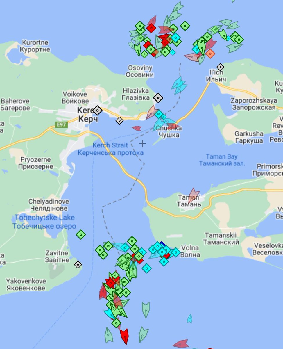 To understand how many ships are at the Crimean bridge now. Military and civilian. Are they afraid of something?