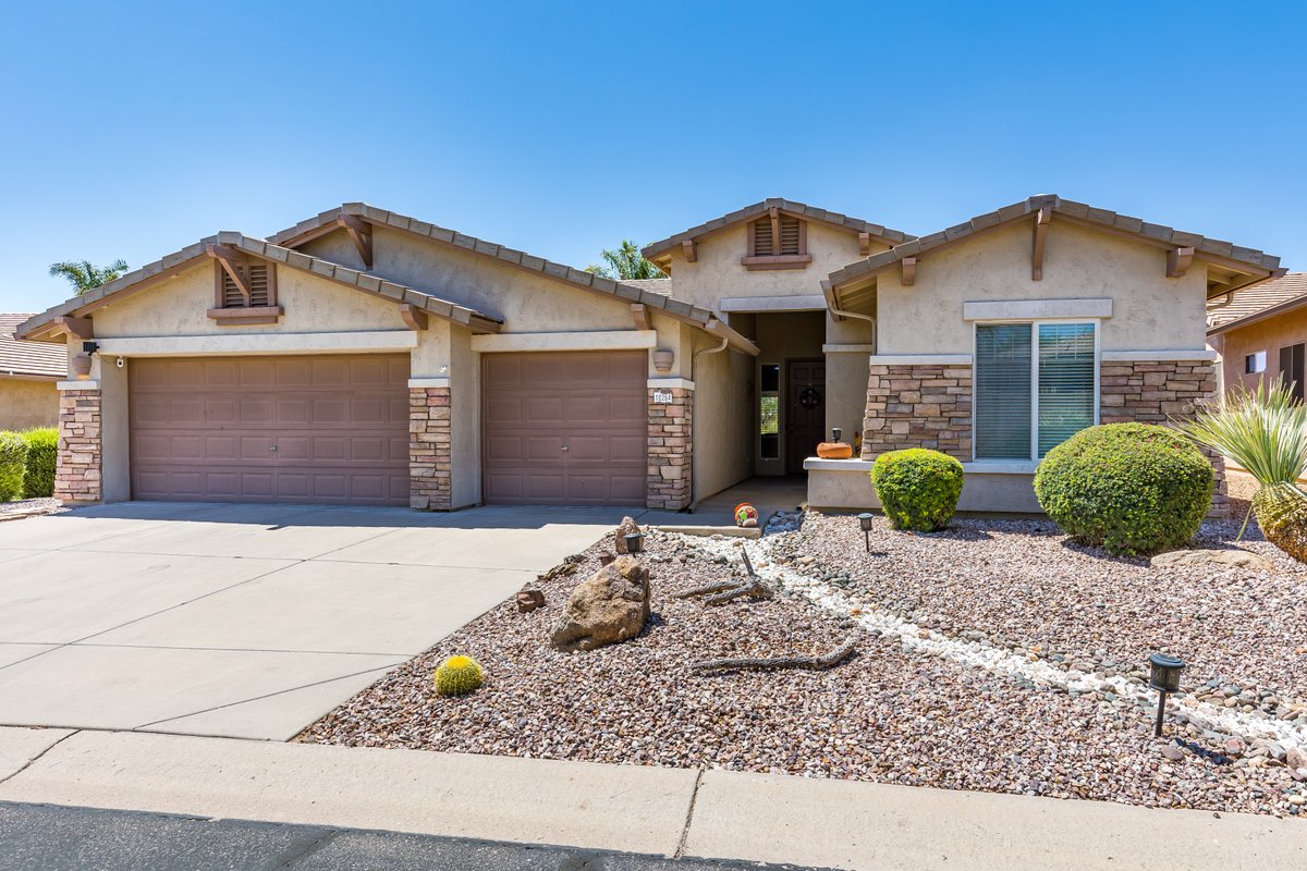 AZLuxPartners's tweet photo. Congratulations to our client on the sale of their property in Peralta Trails for $617,000.

Looking to buy, sell, or invest? Contact our team today: 480.766.1515 | info@azluxurypartners.com | https://t.co/qHJRiL4SF9. https://t.co/3hVxcwZllM