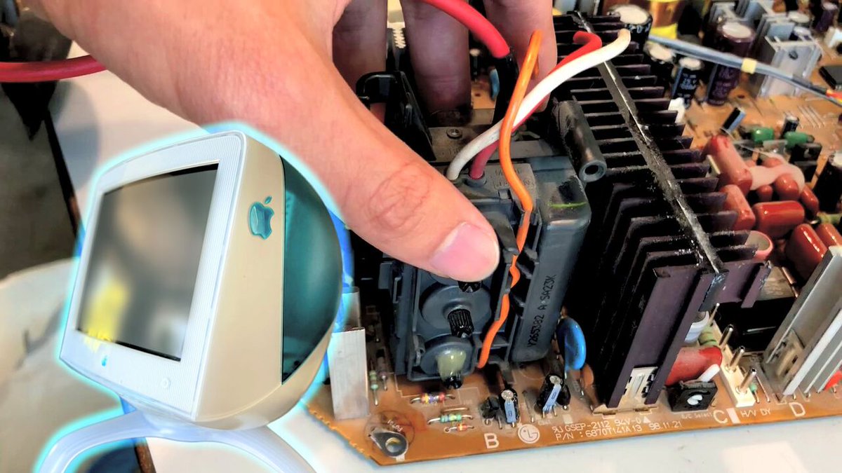 riveducha's tweet photo. New video! This time opening up a vintage Apple Studio Display (the 17" CRT) and doing some major surgery on it!

(link below) https://t.co/rywNUWINcR