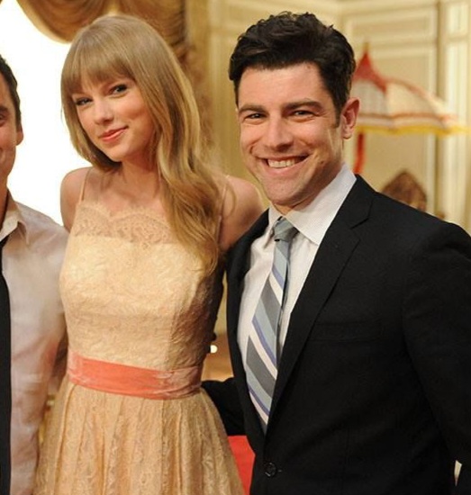 TheSwiftSociety's tweet photo. 📲| Max Greenfield is attending tonight's show with his family! https://t.co/OCSGAXK0nB