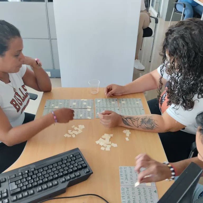 OAGuarenasIVSS's tweet photo. #4Ago | 🇻🇪 Gracias al Plan de Atención a la Tropa Adscrita a la @oaguarenasivss , los funcionarios compartieron jugando y disfrutando de un sano entretenimiento en tarde de Bingo.
#Porunseguromassocial  #IVSS #OAIvss  #guarenas

@MagaGutierrezV
@nicolasmaduro
@ivssoficial https://t.co/SxF8ByzRuk