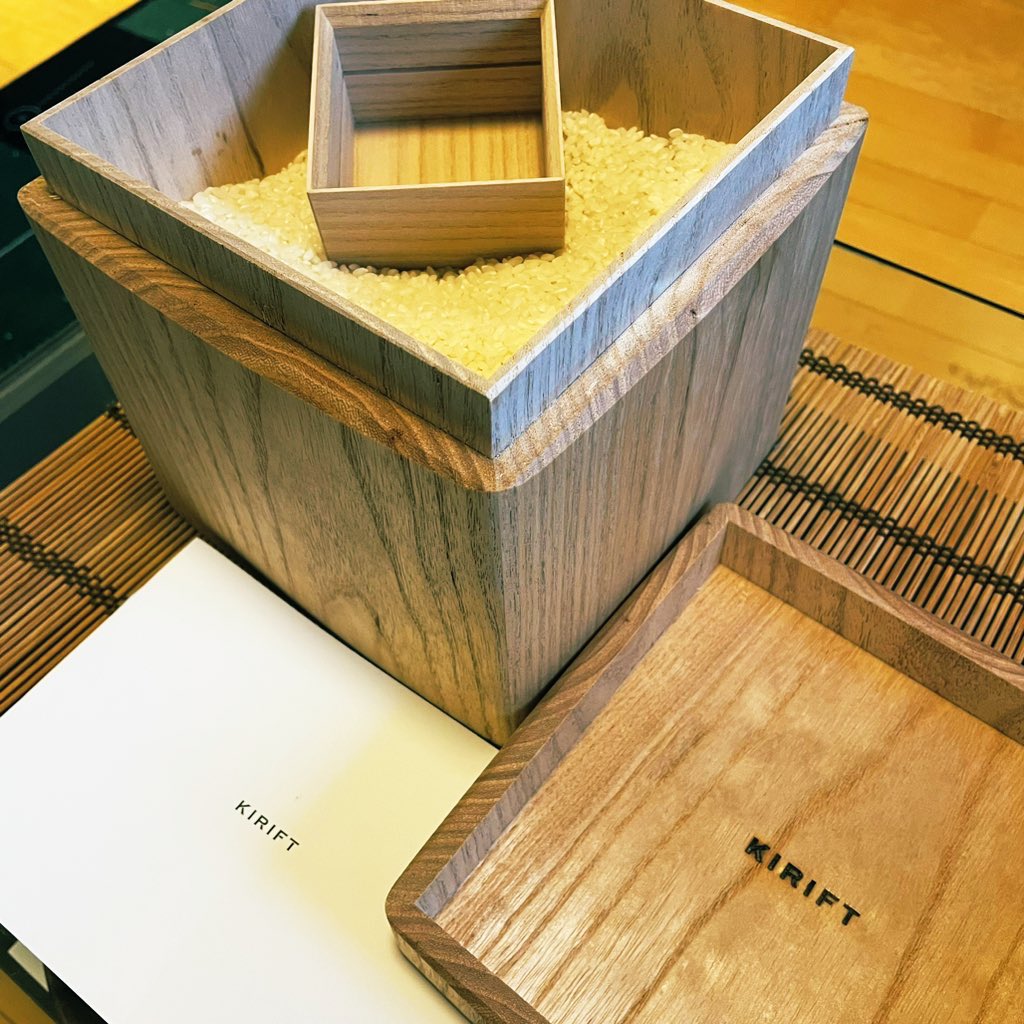 kinabon_cook's tweet photo. やっとみつけた…お弁当のミルキークイーン用の2kg桐の米櫃!なかなかちょうど良いのがなくてかれこれ1年くらい探してた気がする…嬉しい😆
#kirift #米櫃 https://t.co/IcqG5w9YJa