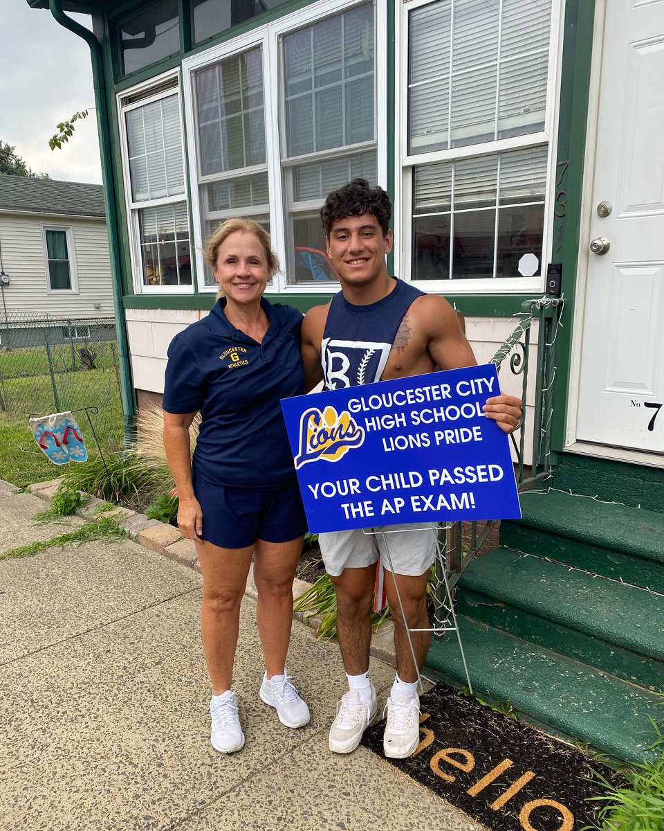 Mrs. Gorman stopped by to give me my Lawn sign.