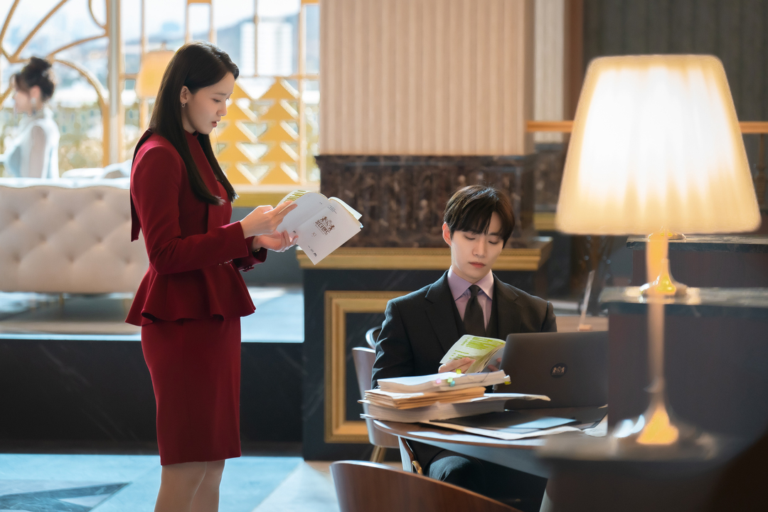 follow_leejunho's tweet photo. '킹더랜드' 종영 D-1…이준호♥임윤아, 미공개 비하인드 大방출

https://t.co/tkRgGpHkwM

#이준호 #LEEJUNHO
#준호 #JUNHO
#킹더랜드 #Kingtheland #JTBC
#구원 #GuWon https://t.co/z3v7OIR8z1