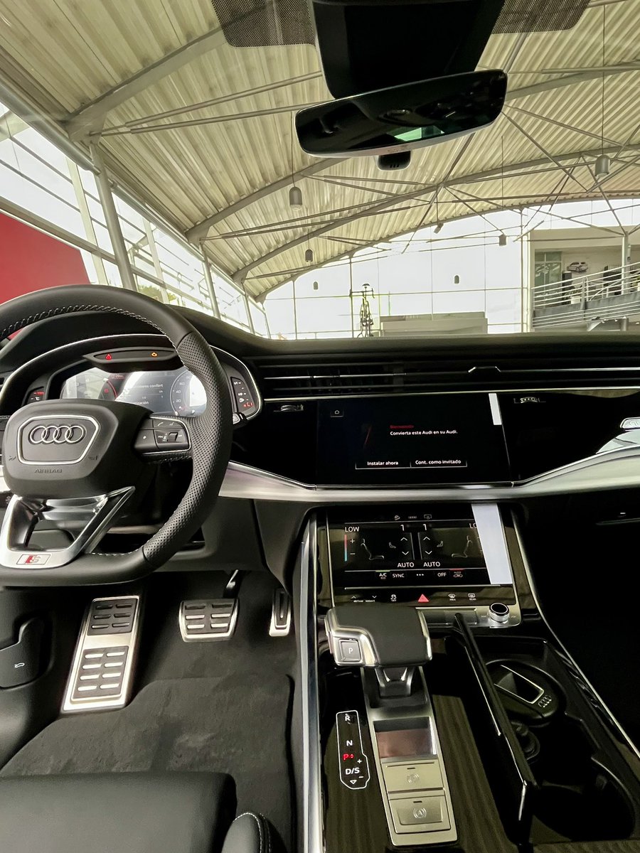 AudiToluca's tweet photo. Versátil, deportivo y elegante
Audi Q8 con tecnología TFSI, tracción quattro, faros Audi Matrix LED HD y tecnología Mild-Hybrid para un mayor rendimiento de combustible. https://t.co/iQPiJGQxjZ
